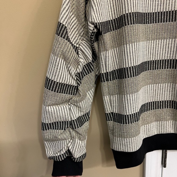 BCBG Generation Size Small sweater, Excellent condition, metallic and cotton - Picture 5 of 5